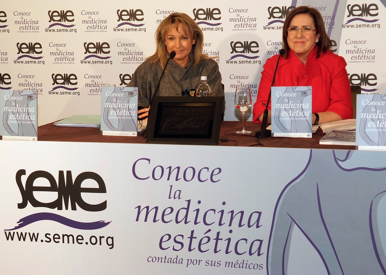 Las doctoras Concha Obregón y Pilar Rodrigo durante la presentación del libro de la SEME